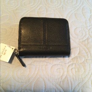 Coach Leather Zip Around NWT